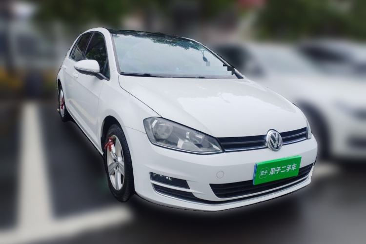 Used Volkswagen Golf 2016 1.6L Automatic Comfort Model Front Right 45 Deg