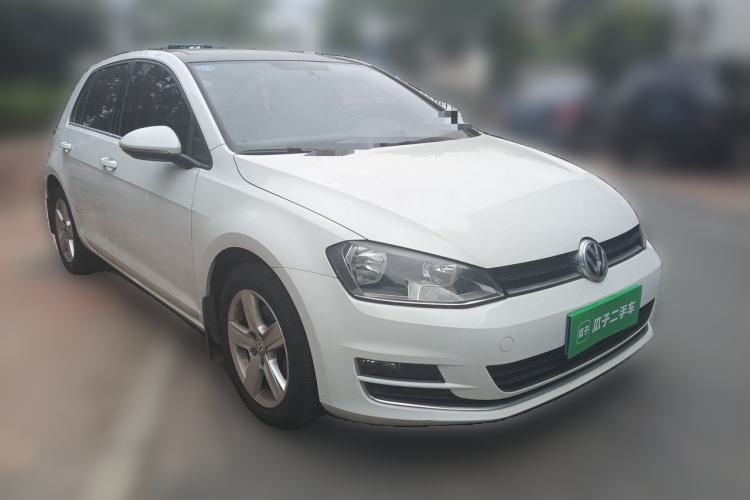 Used Volkswagen Golf 2016 1.6L Automatic Comfort Model Front Right 45 Deg