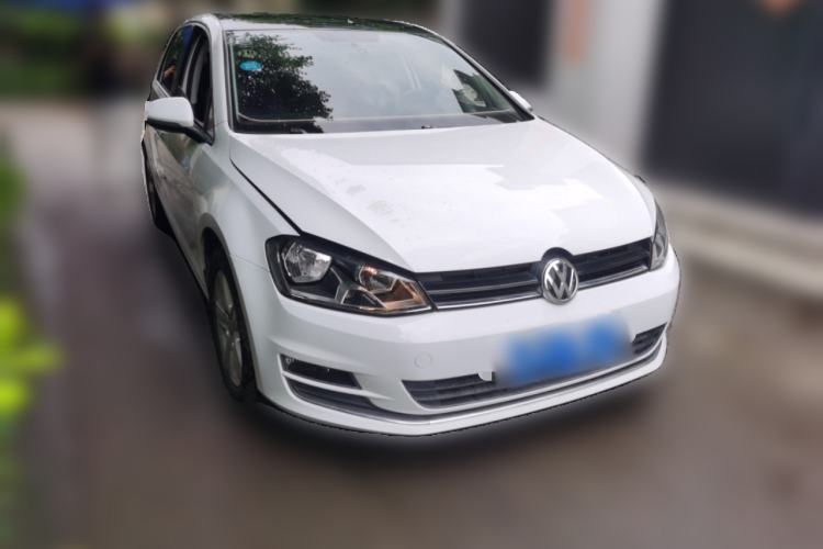 Used Volkswagen Golf 2016 1.6L Automatic Comfort Model Front Right 45 Deg