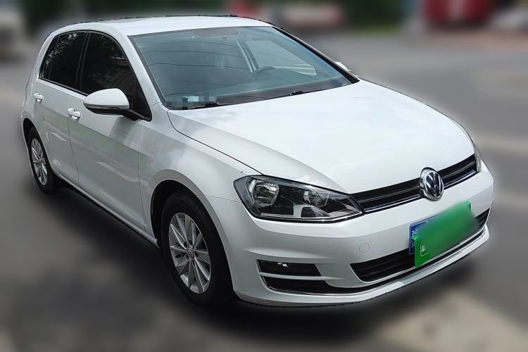 Used Volkswagen Golf 2016 1.6L Automatic Fashion Model Front Right 45 Deg