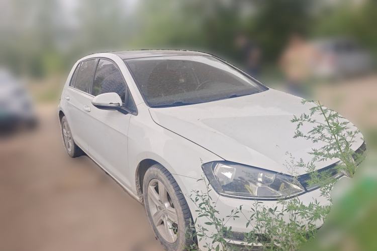 Used Volkswagen Golf 2016 1.6L Automatic Comfort Model Front Right 45 Deg