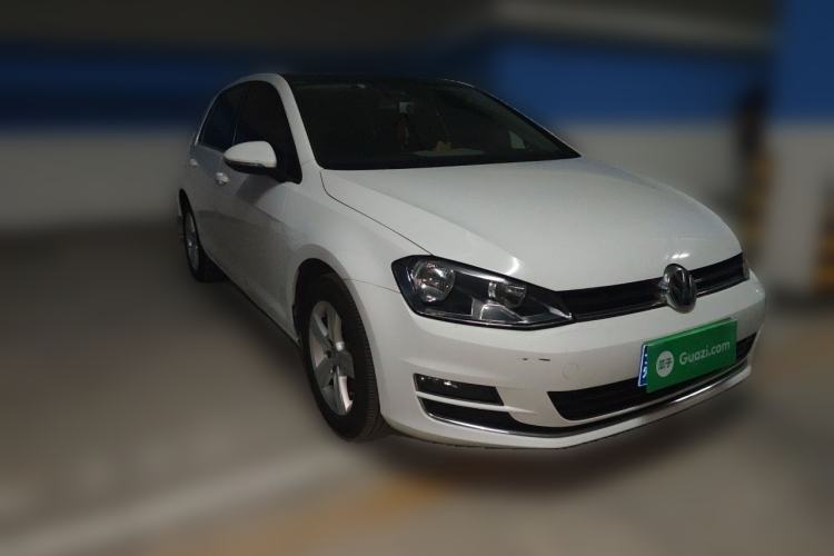 Used Volkswagen Golf 2016 1.6L Automatic Comfort Model Front Right 45 Deg