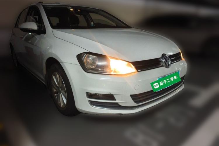 Used Volkswagen Golf 2016 1.6L Automatic Fashion Model Front Right 45 Deg
