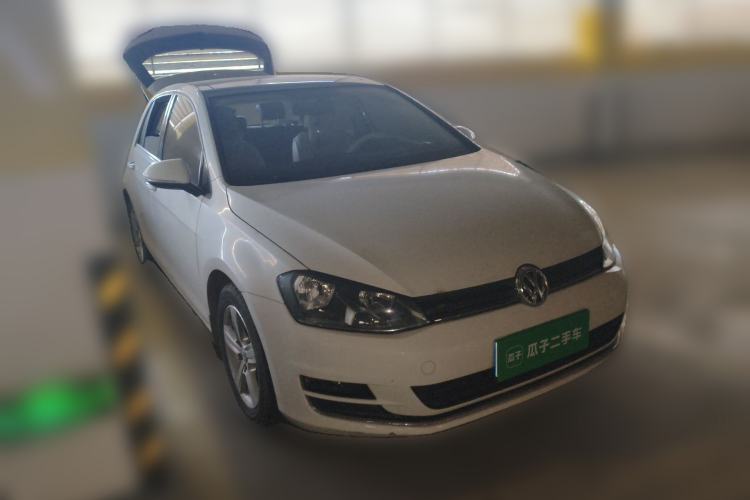 Used Volkswagen Golf 2016 1.6L Automatic Comfort Model Front Right 45 Deg