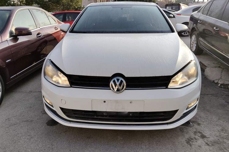 Used Volkswagen Golf 2016 1.6L Automatic Comfort Model Front