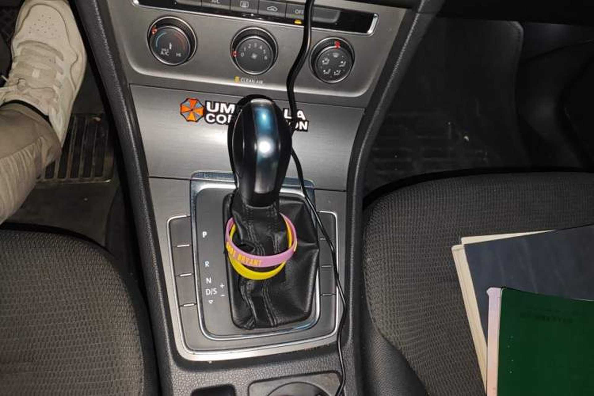 Used Volkswagen Golf 2016 1.6L Automatic Comfort Model Gear Lever