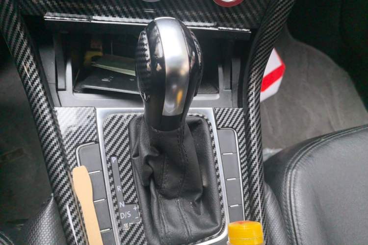 Used Volkswagen Golf 2016 1.6L Automatic Comfort Model Gear Lever