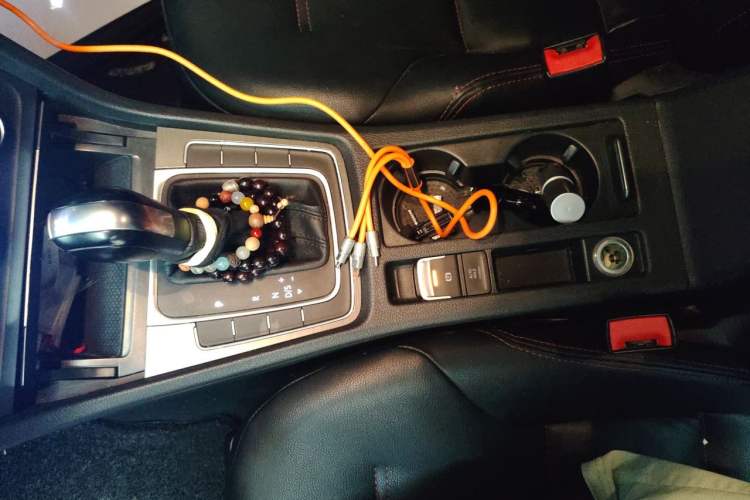 Used Volkswagen Golf 2016 1.6L Automatic Comfort Model Gear Lever