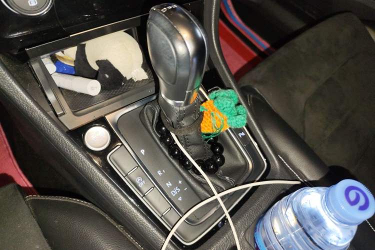 Used Volkswagen Golf 2016 280TSI Automatic Flagship Model Gear Lever