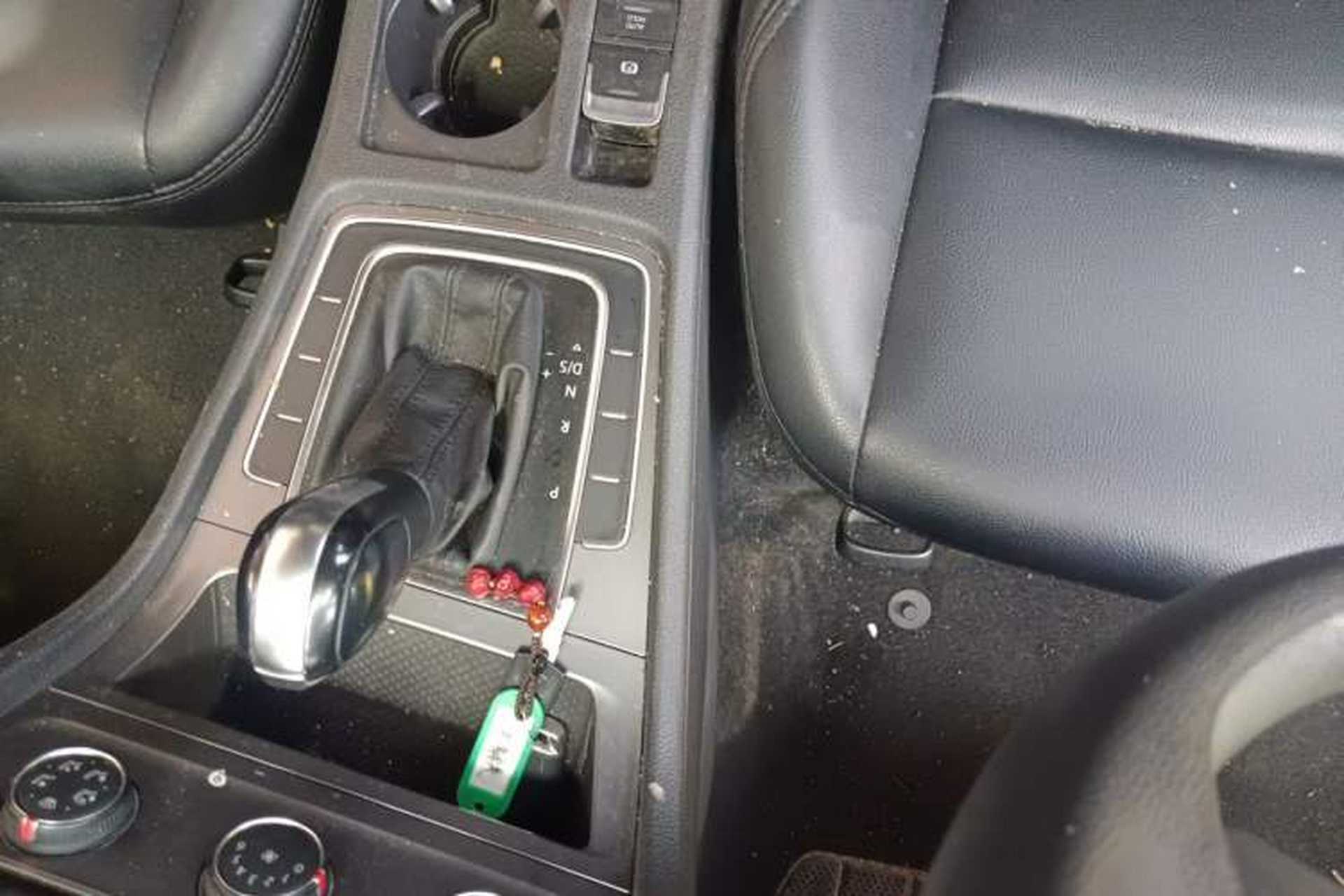 Used Volkswagen Golf 2016 1.6L Automatic Fashion Model Gear Lever