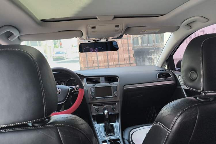 Used Volkswagen Golf 2016 230TSI Automatic Comfort Version Headliner