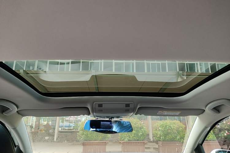 Used Volkswagen Golf 2016 230TSI Automatic Comfort Version Headliner