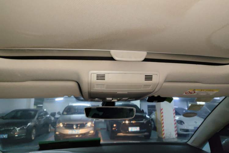 Used Volkswagen Golf 2016 230TSI Automatic Luxury Version Headliner
