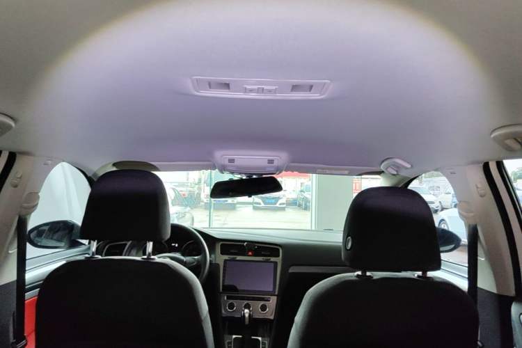 Used Volkswagen Golf 2016 1.6L Automatic Fashion Model Headliner