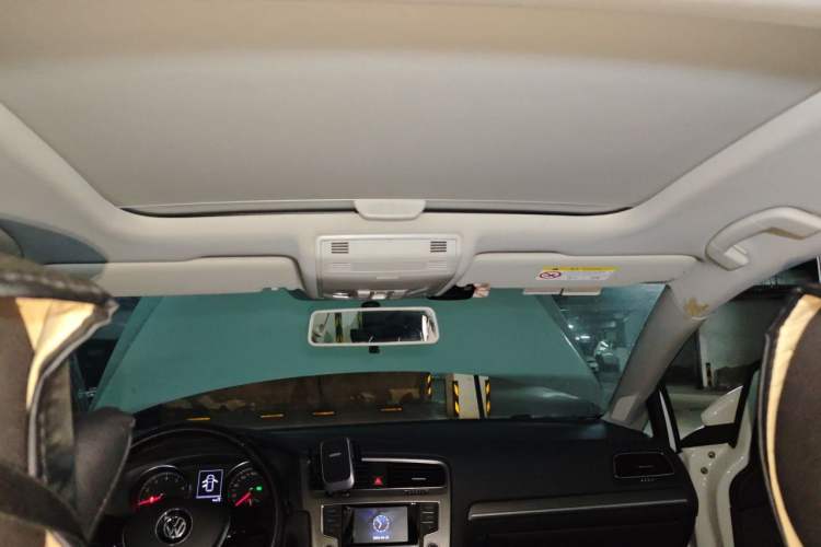 Used Volkswagen Golf 2016 1.6L Automatic Comfort Model Headliner