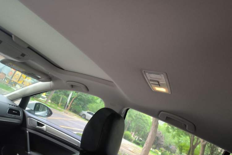 Used Volkswagen Golf 2016 230TSI Automatic Comfort Version Headliner