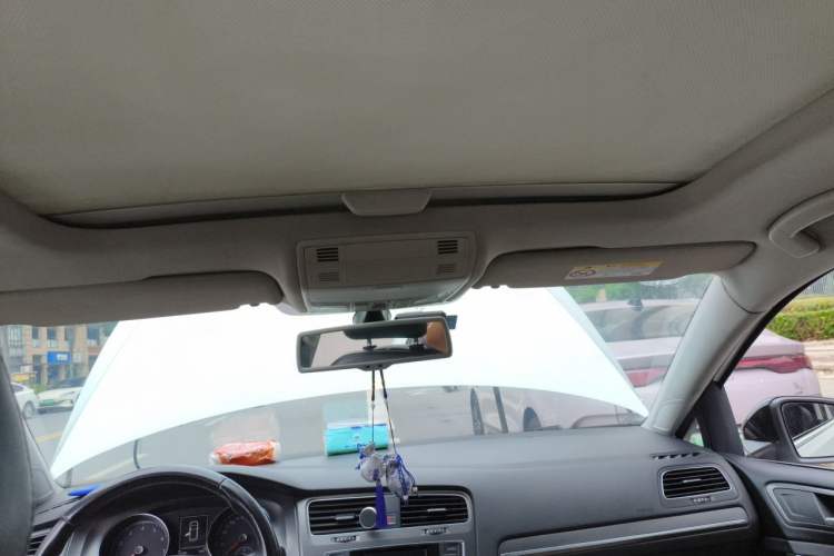 Used Volkswagen Golf 2016 230TSI Automatic Luxury Version Headliner