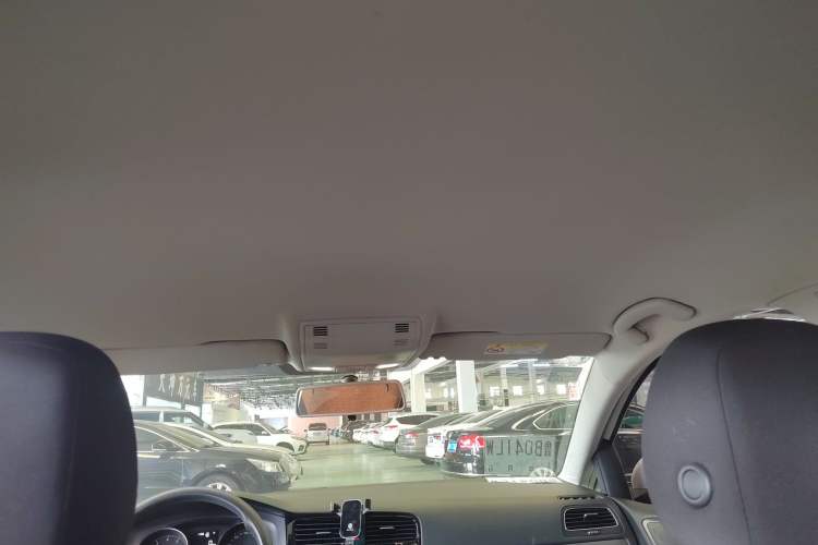 Used Volkswagen Golf 2016 1.6L Automatic Fashion Model Headliner