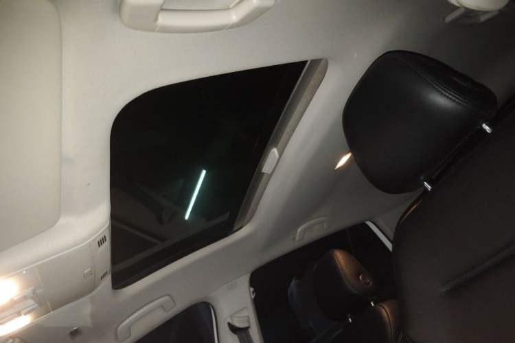 Used Volkswagen Golf 2016 230TSI Automatic Comfort Version Headliner