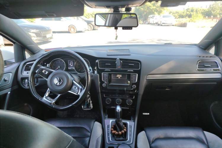 Used Volkswagen Golf 2016 1.4TSI Automatic R-Line Headliner