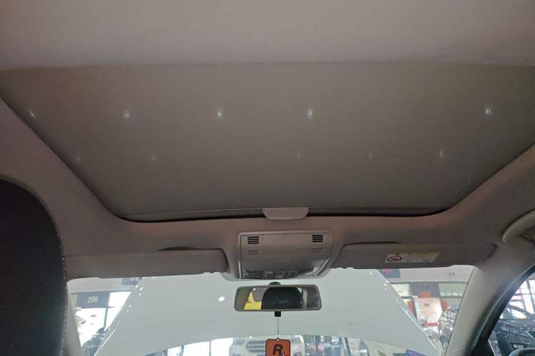Used Volkswagen Golf 2016 1.6L Automatic Comfort Model Headliner