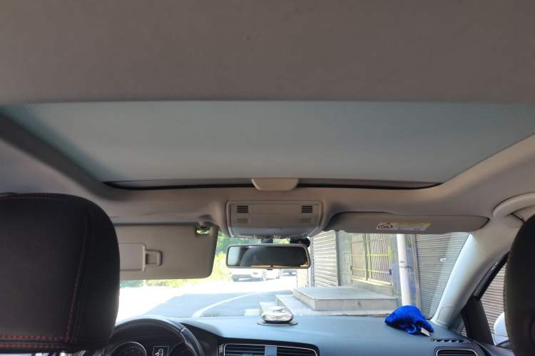 Used Volkswagen Golf 2016 1.6L Automatic Comfort Model Headliner