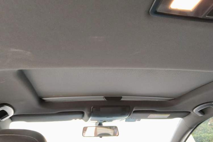 Used Volkswagen Golf 2016 1.4TSI Automatic R-Line Headliner