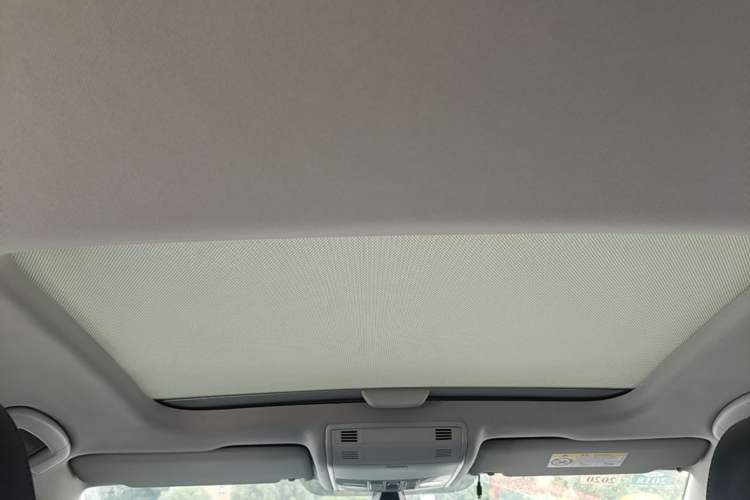 Used Volkswagen Golf 2016 230TSI Automatic Luxury Version Headliner