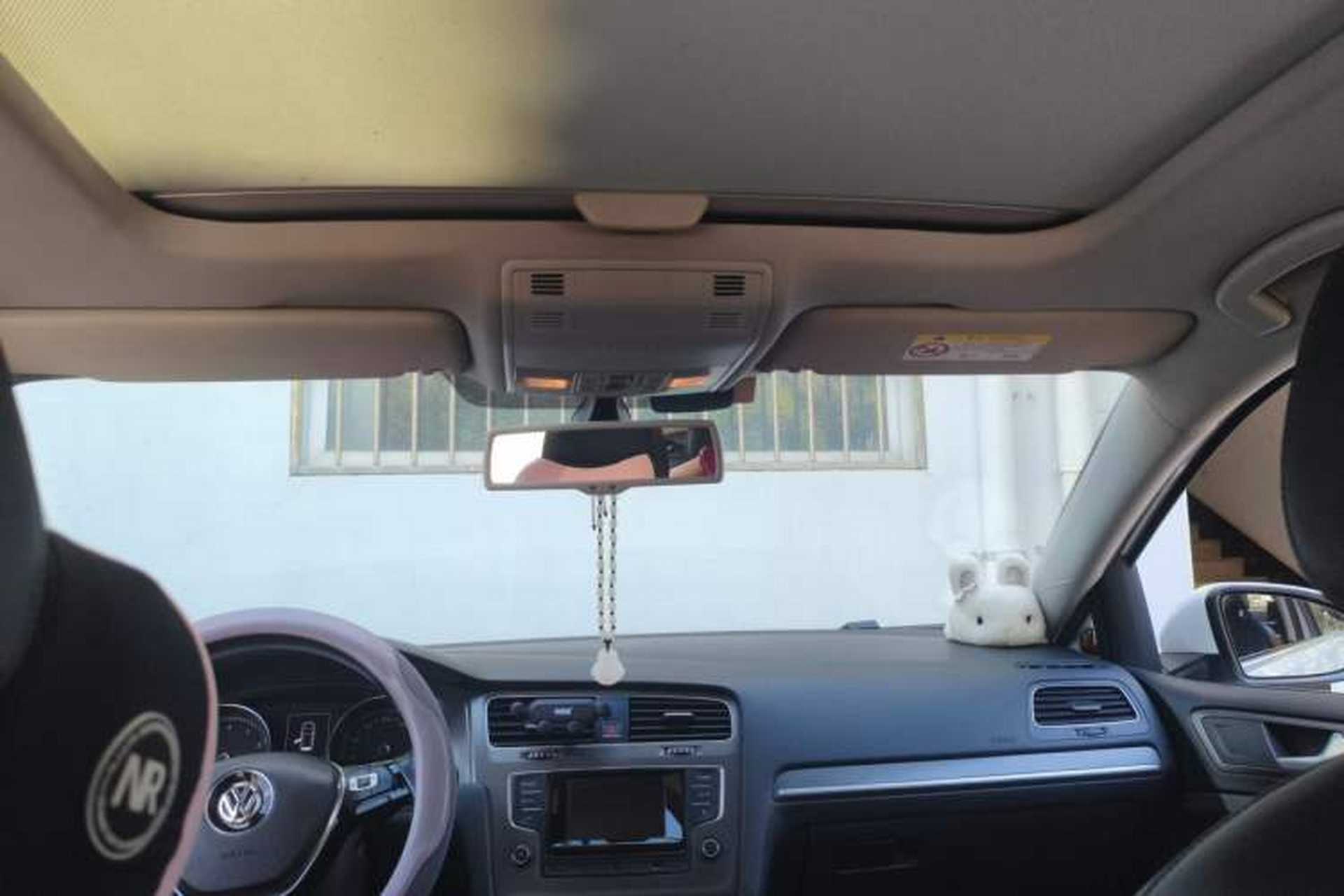 Used Volkswagen Golf 2016 230TSI Automatic Luxury Version Headliner
