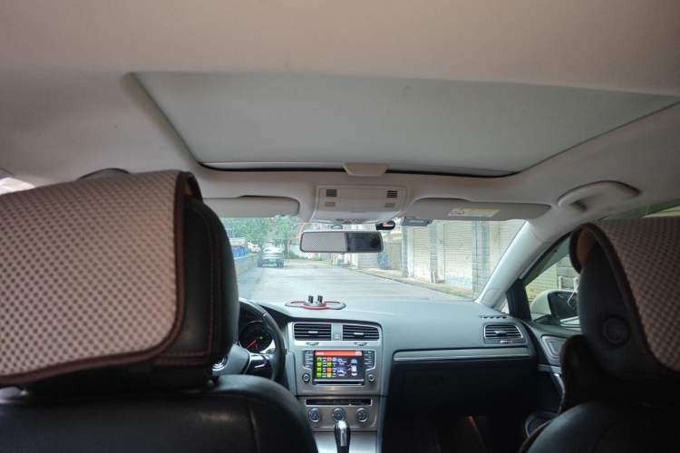 Used Volkswagen Golf 2016 1.6L Automatic Comfort Model Headliner