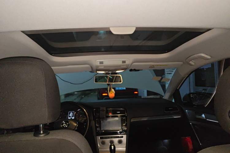 Used Volkswagen Golf 2016 230TSI Automatic Comfort Version Headliner