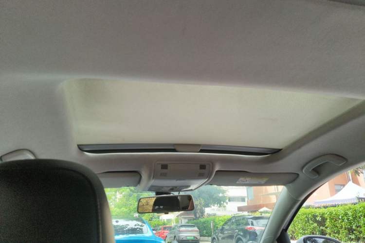 Used Volkswagen Golf 2016 230TSI Automatic Comfort Version Headliner