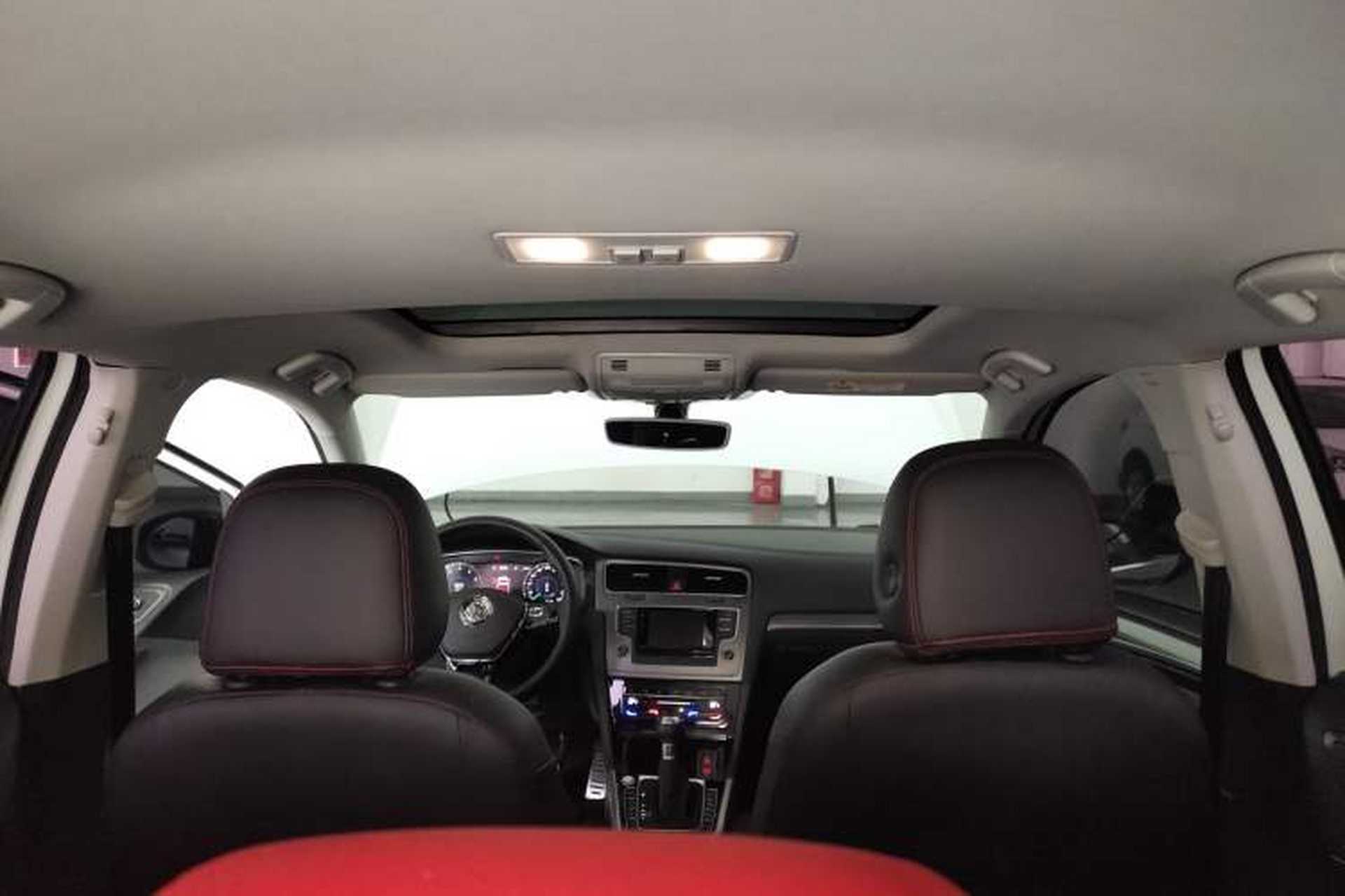 Used Volkswagen Golf 2016 230TSI Automatic Luxury Version Headliner
