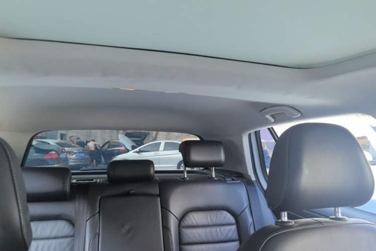 Used Volkswagen Golf 2016 230TSI Automatic Luxury Version Headliner