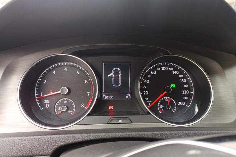 Used Volkswagen Golf 2016 230TSI Automatic Luxury Version Instrument Cluster