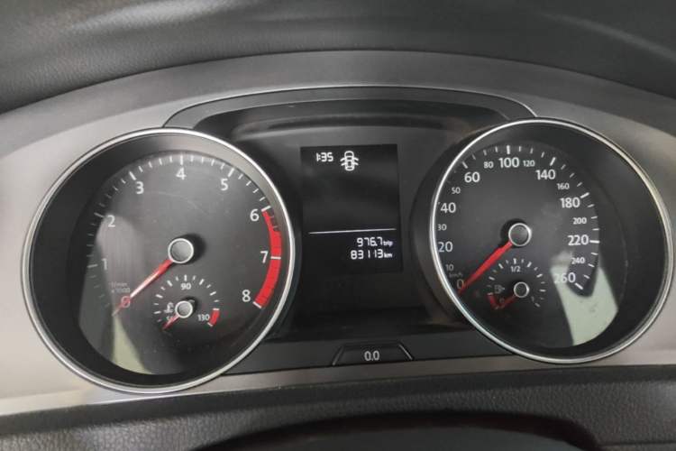 Used Volkswagen Golf 2016 1.6L Automatic Fashion Model Instrument Cluster