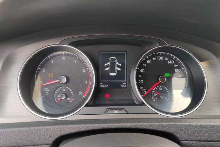 Used Volkswagen Golf 2016 230TSI Automatic Comfort Version Instrument Cluster