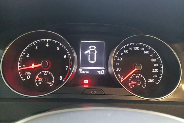 Used Volkswagen Golf 2016 230TSI Automatic Comfort Version Instrument Cluster