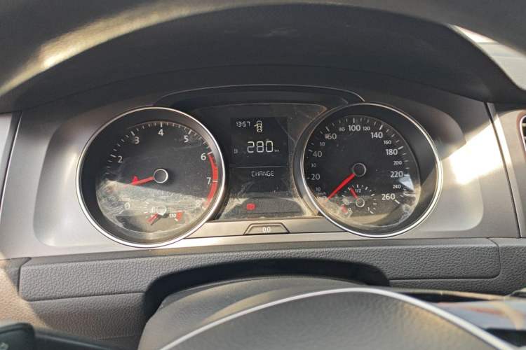 Used Volkswagen Golf 2016 1.6L Manual Fashion Edition Instrument Cluster