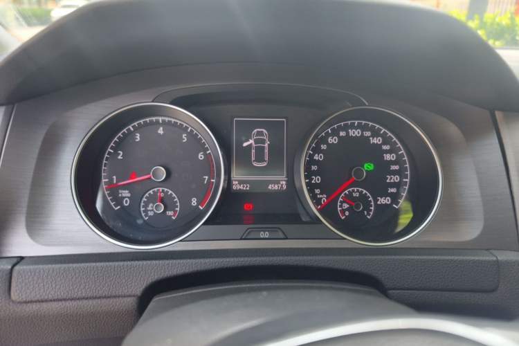 Used Volkswagen Golf 2016 230TSI Automatic Luxury Version Instrument Cluster