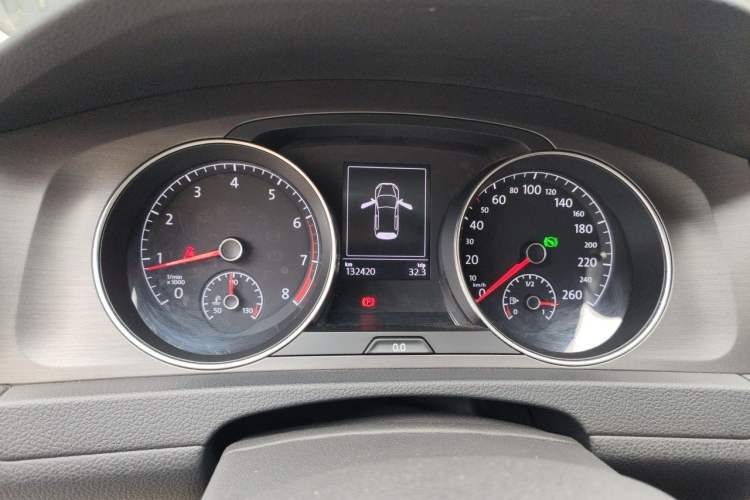 Used Volkswagen Golf 2016 230TSI Automatic Luxury Version Instrument Cluster