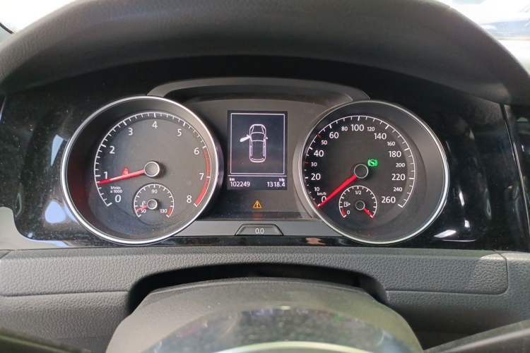 Used Volkswagen Golf 2016 1.4TSI Automatic R-Line Instrument Cluster