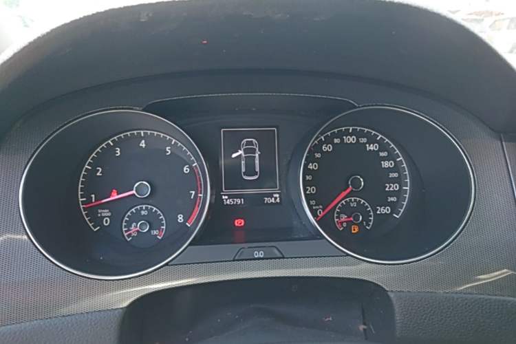 Used Volkswagen Golf 2016 230TSI Automatic Comfort Version Instrument Cluster