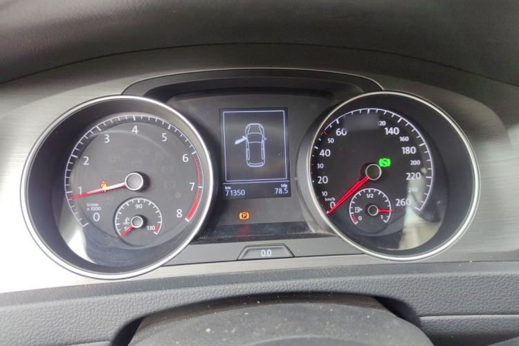 Used Volkswagen Golf 2016 230TSI Automatic Luxury Version Instrument Cluster