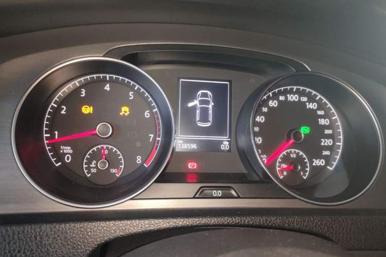 Used Volkswagen Golf 2016 230TSI Automatic Comfort Version Instrument Cluster