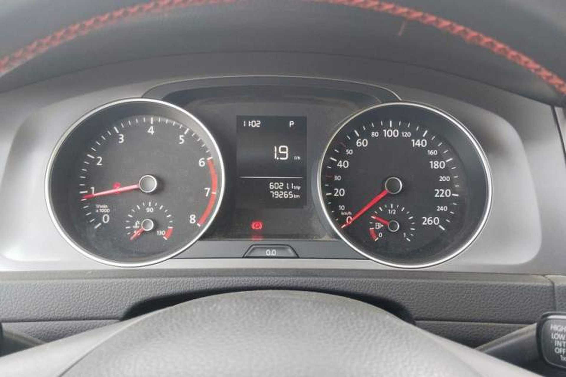 Used Volkswagen Golf 2016 1.6L Automatic Fashion Model Instrument Cluster