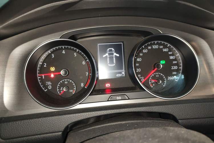 Used Volkswagen Golf 2016 1.6L Automatic Comfort Model Instrument Cluster