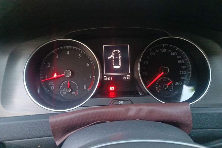 Used Volkswagen Golf 2016 230TSI Automatic Luxury Version Instrument Cluster