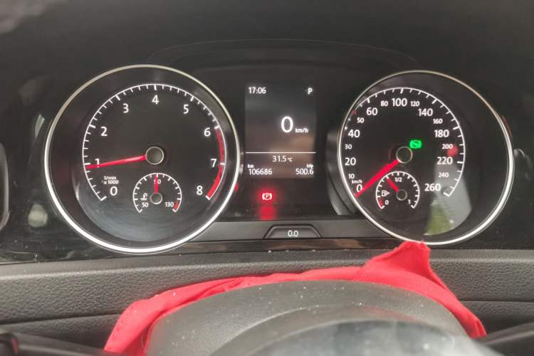 Used Volkswagen Golf 2016 1.4TSI Automatic R-Line Instrument Cluster
