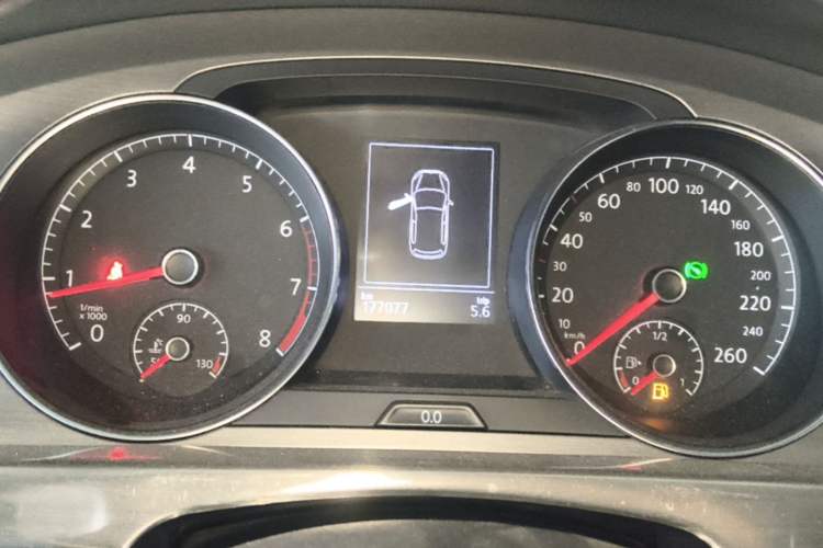 Used Volkswagen Golf 2016 230TSI Automatic Comfort Version Instrument Cluster